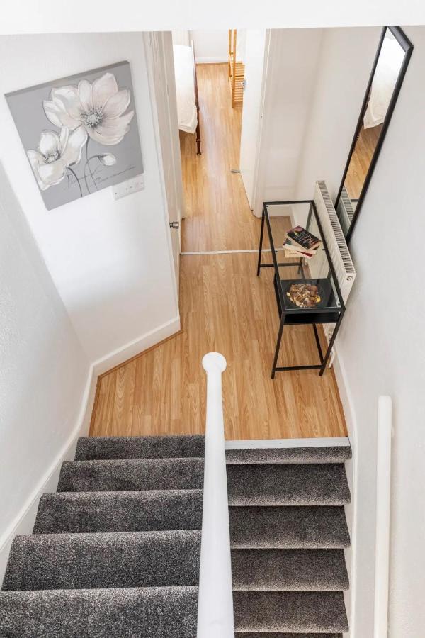 Large, Bright And Spacious 3 Bed Flat In ลอนดอน ภายนอก รูปภาพ